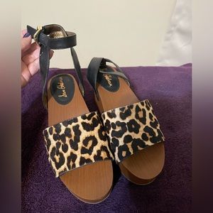 Sam Edelman size 8 leopard print sandals